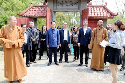 上海静安区委统战部、静安寺行脚团来夷考察