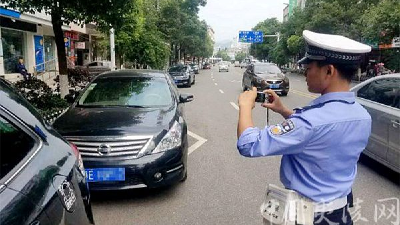 【公安局】夷陵交警：常态化管理掀起文明“新风气”