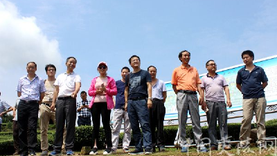 【区农业局】区特产中心党支部开展六月份主题党日活动