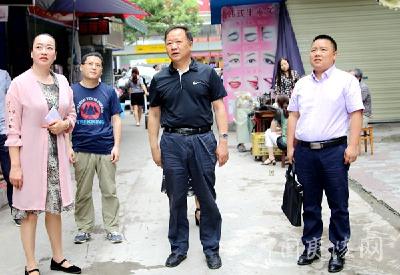 夷陵区政协主席易仁和督导全国文明城市创建工作