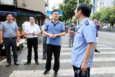 落实“更硬更紧更实”要求 深入推进文明创建