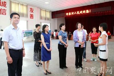 湖北省妇联改革调研督导组来夷调研