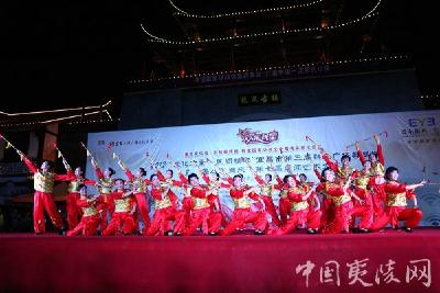 弘扬特色民间文化 推进全区文化建设蓬勃发展