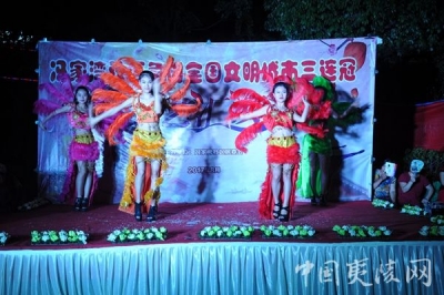 冯家湾社区举行创建全国文明城市文艺汇演