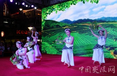 “情满峡江”文化秀亮相大上海