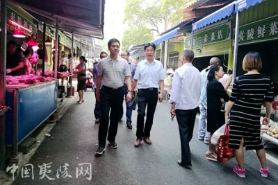 刘传钢督导文明城市城乡同创工作