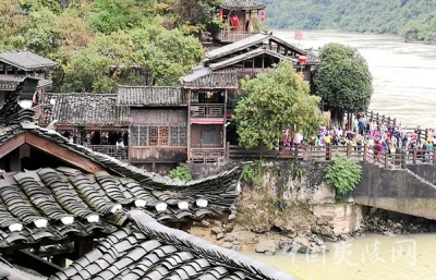 国庆中秋长假第五天 十八万余人畅游夷陵
