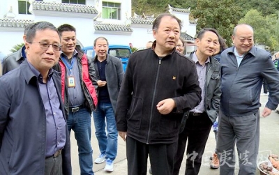 市、区两级政协调研外语标识规范化建设和无障碍设施建设情况