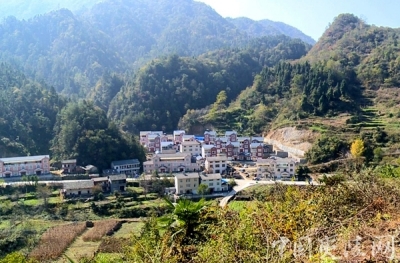 全省绿色矿业示范区创建工作推进现场会与会人员来夷陵区参观考察