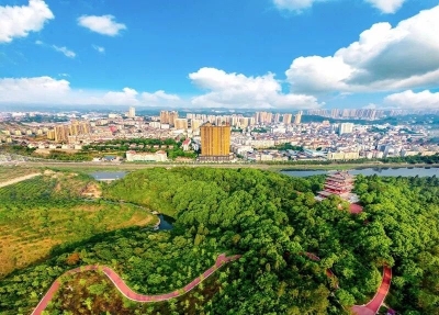 加快产业项目建设 确保年终“结硬账”