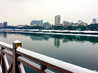 当夷陵遇上雪 水雾朦胧惹人驻足