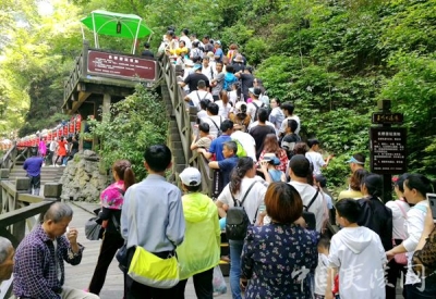 “五一”小长假第一天：夷陵旅游亮点纷呈 旅游接待再创新高
