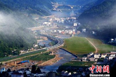 中国新闻网：三峡夷陵实现长江干流化工企业“清零”