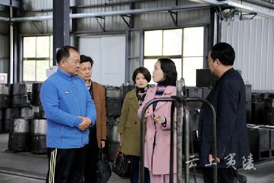 易仁和调研夷陵区台资企业生产经营情况