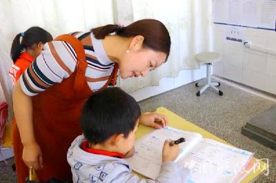 夷陵教师郑林荣获“宜昌青年五四奖章”