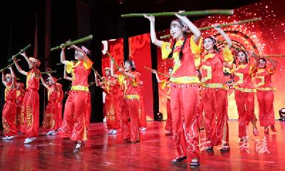 三峡高中：与祖国共奋进 青春闪耀新时代