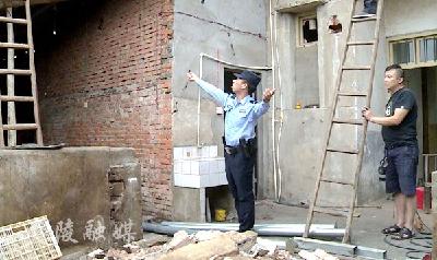 民警救火受伤 危险时刻彰显英雄本色