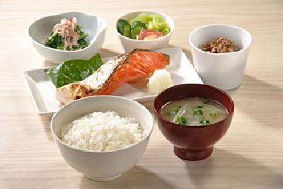 半数以上成年人超重 中华饮食结构有了“直筒腰”？