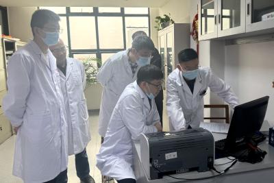 上海专家团队来夷陵人民医院交流指导