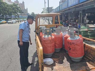 拧紧燃气安全阀 守护城市烟火气