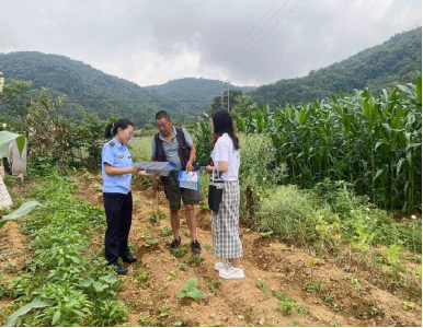 樟村坪镇：禁毒宣传进乡村 筑牢防线守家园