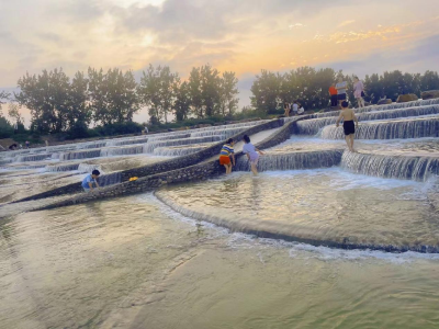 鸦鹊岭：水清河畅鱼鳞坝 清凉一夏安全行