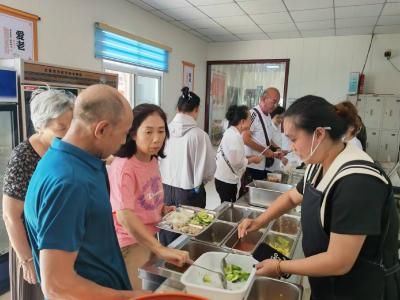 “一餐热饭”带来幸福生活——望江社区幸福食堂正式开业