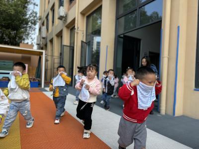 以演筑防 护幼成长