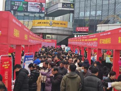 夷陵人社：“家门口”服务助力“家门内”就业