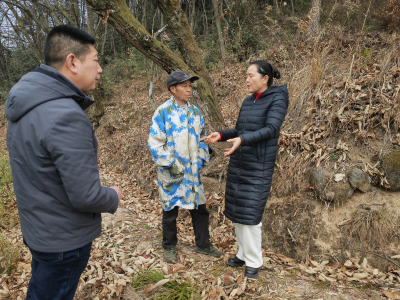 乐天溪镇莲沱村：暖心服务访民情 群策群力解民忧