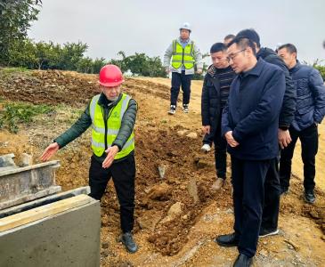 区农业农村局调研指导春耕备耕春管工作