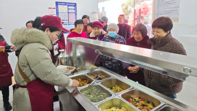 雾渡河镇：幸福食堂暖心启航 托起银龄幸福“食”光