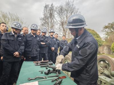 区气象局：开展人影业务培训，筑牢安全作业防线
