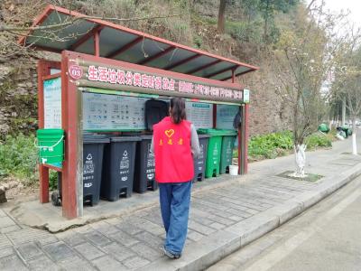 峡江社区开展垃圾分类点巡查