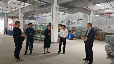 嘉鱼县物流中心来夷调研农村寄递物流体系建设工作