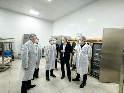 考察三峡集团食堂 夷陵推进反食品浪费工作
