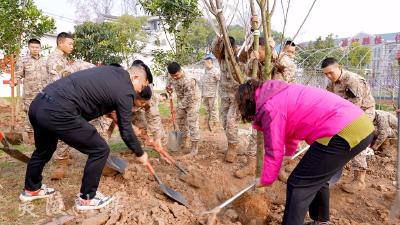 军民携手添新绿 双拥共建谱新篇