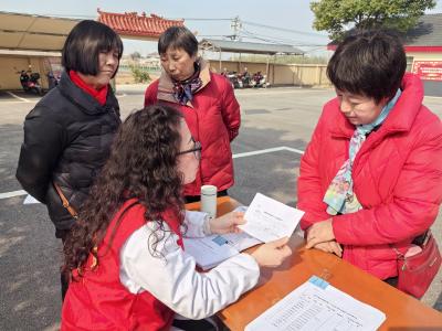 鸦鹊岭镇：公益义诊零距离，健康服务送到家