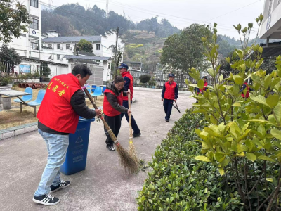 三斗坪镇：情暖福利院 关爱传温情