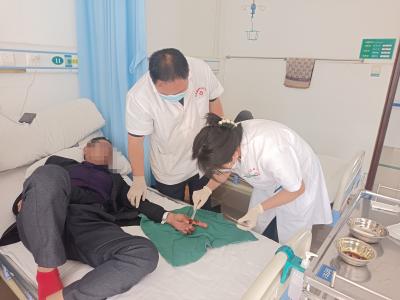 妙手仁心除顽疾  医患真情暖人心