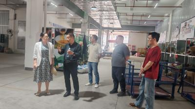 江陵县邮政业发展中心来夷考察学习农村寄递物流体系建设先进经验