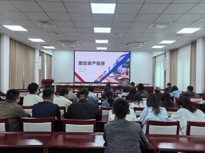 樟村坪镇：以讲促学强本领 “樟树讲堂”助力干部素质大提升