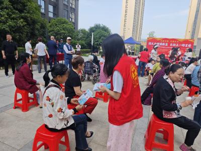 手牵手筑禁毒防线 心贴心创平安社区