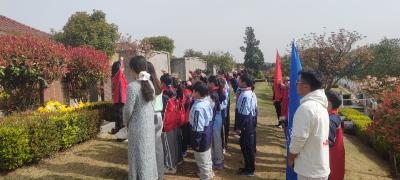 鸦鹊岭小学开展清明祭英烈主题活动