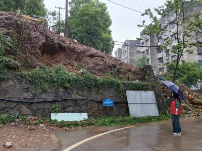 风雨无阻 安全第一 暴雨排查进行中