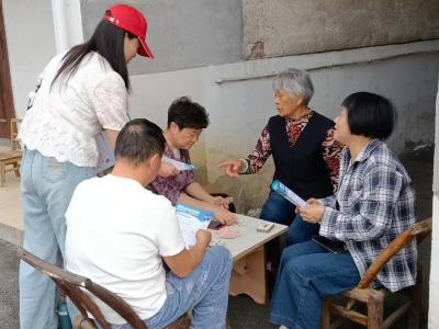 防诈宣传进家门，筑牢安全“防护网”