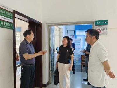 夷陵区鸦鹊岭镇：一线调研解难题，基层服务大提升