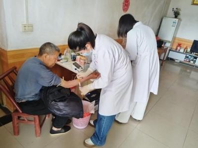 鸦鹊岭镇：健康服务进乡村，暖心体检惠民生