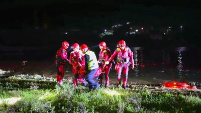 未雨绸缪！夷陵区举办防汛应急演练