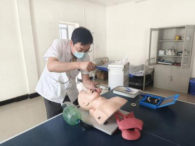 开展多项技能考核 筑牢生命安全防线